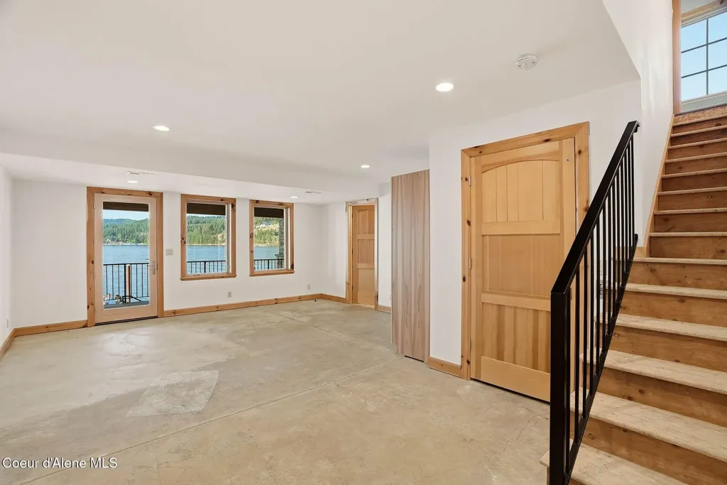 3291 S Eddyville Road Harrison ID 83833