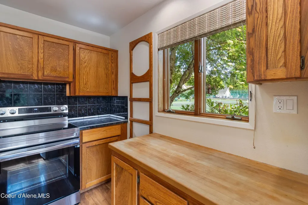 1710 Westwood Drive Sandpoint ID 83864