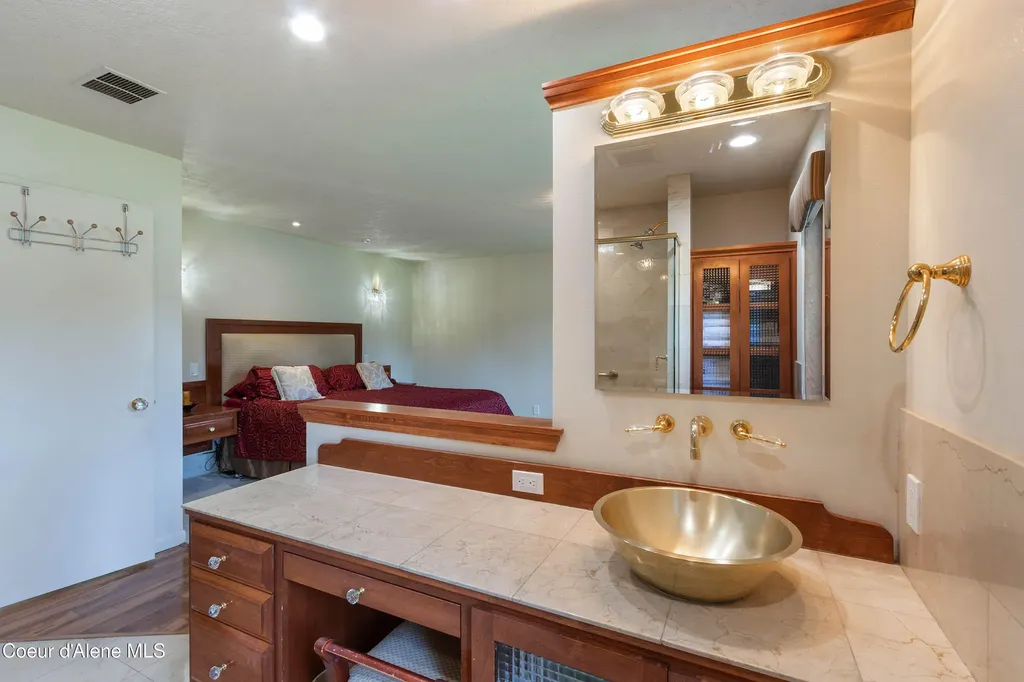 1710 Westwood Drive Sandpoint ID 83864