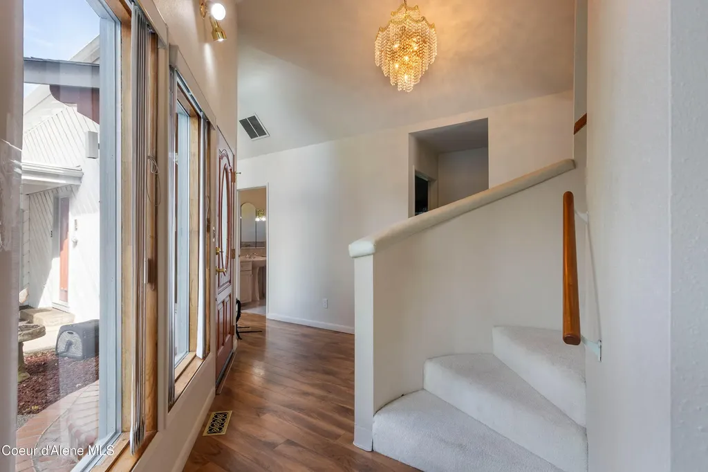 1710 Westwood Drive Sandpoint ID 83864