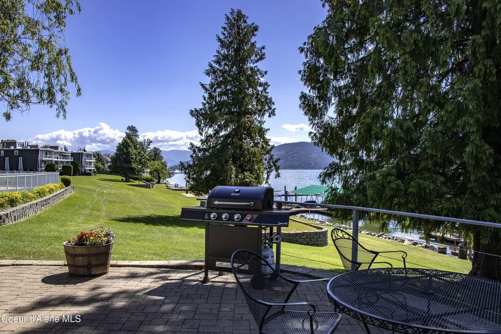 1710 Westwood Drive Sandpoint ID 83864