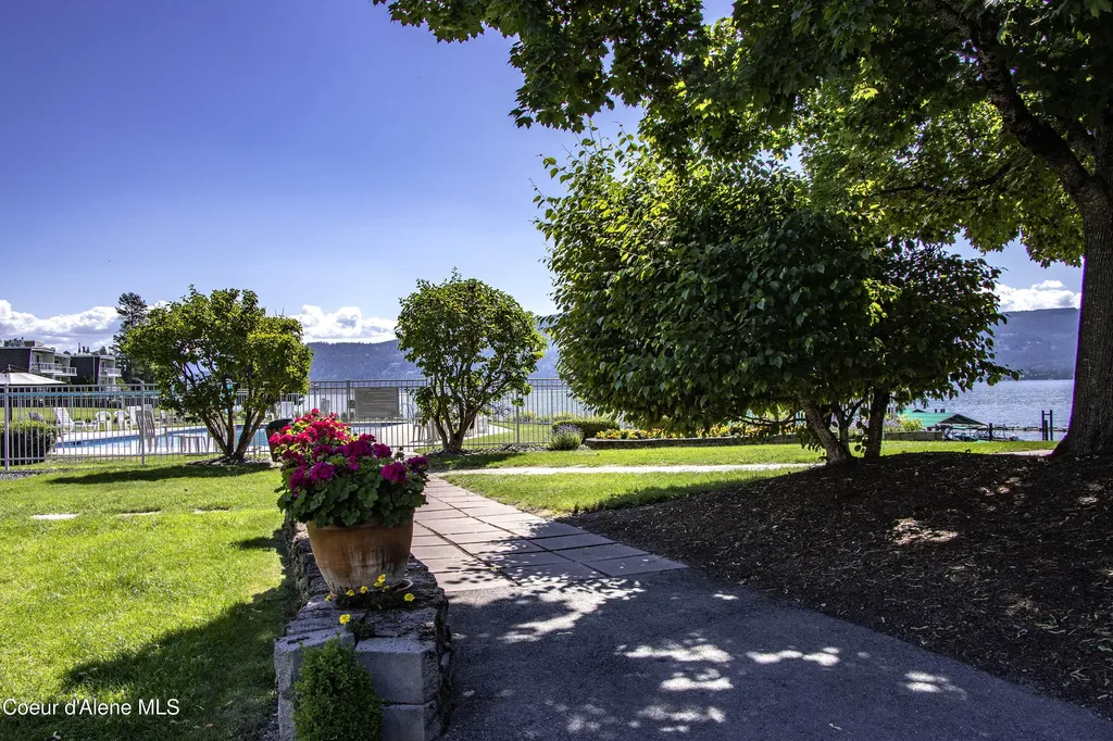 1710 Westwood Drive Sandpoint ID 83864