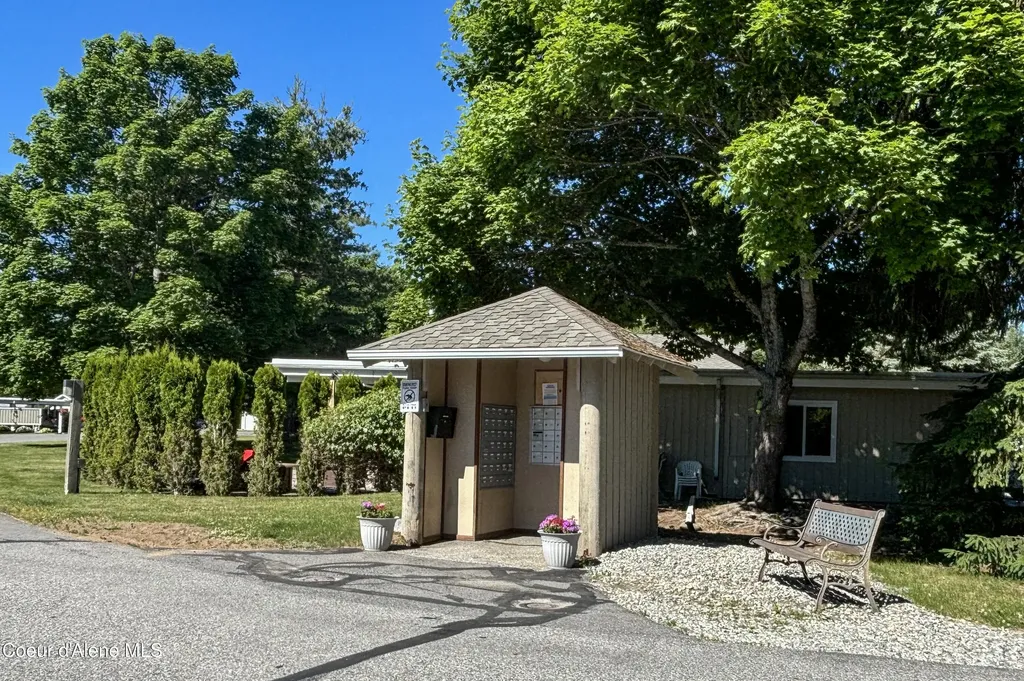1710 Westwood Drive Sandpoint ID 83864