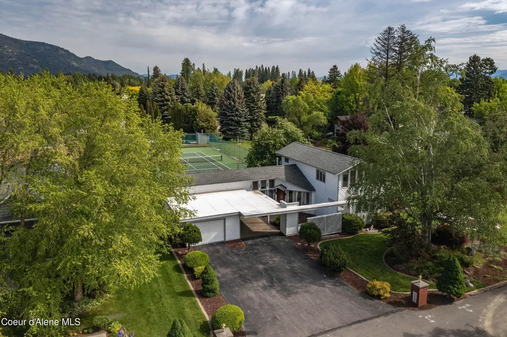 1710 Westwood Drive Sandpoint ID 83864