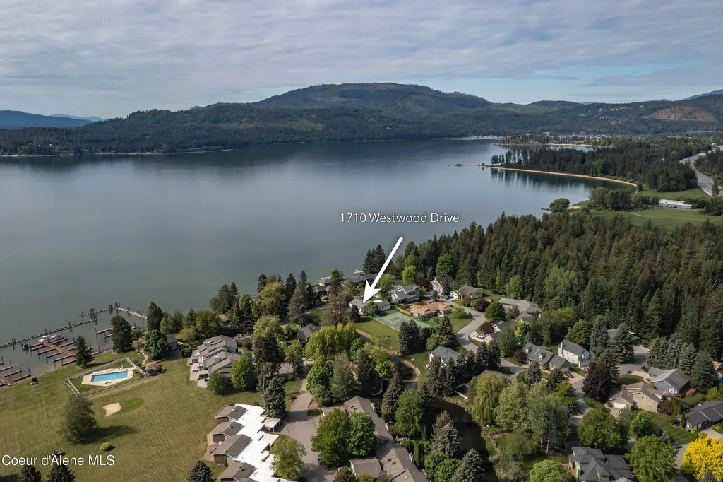1710 Westwood Drive Sandpoint ID 83864