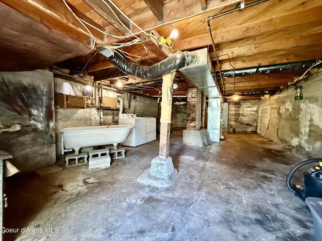 517 Hunter Street Mullan ID 83846