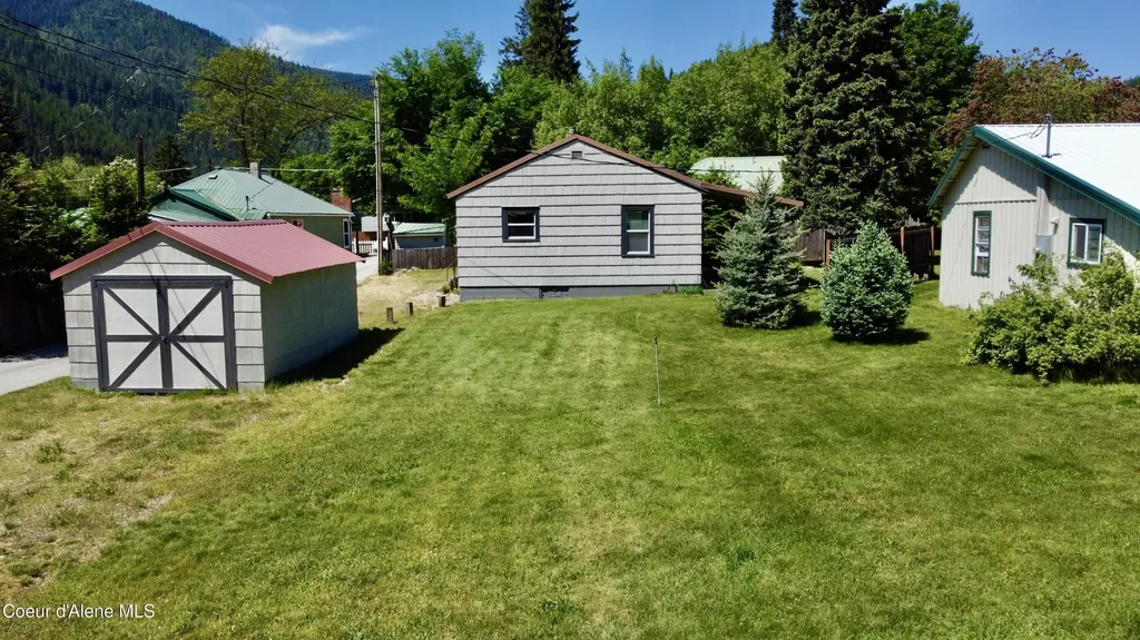 108 Markwell Avenue Silverton ID 83867