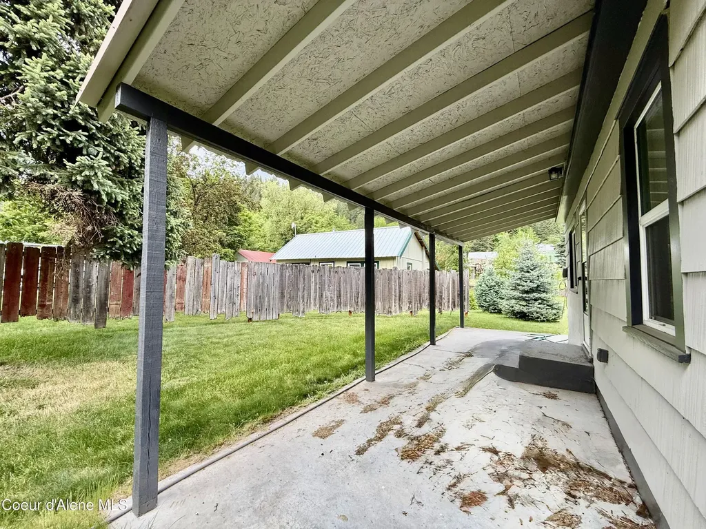 108 Markwell Avenue Silverton ID 83867