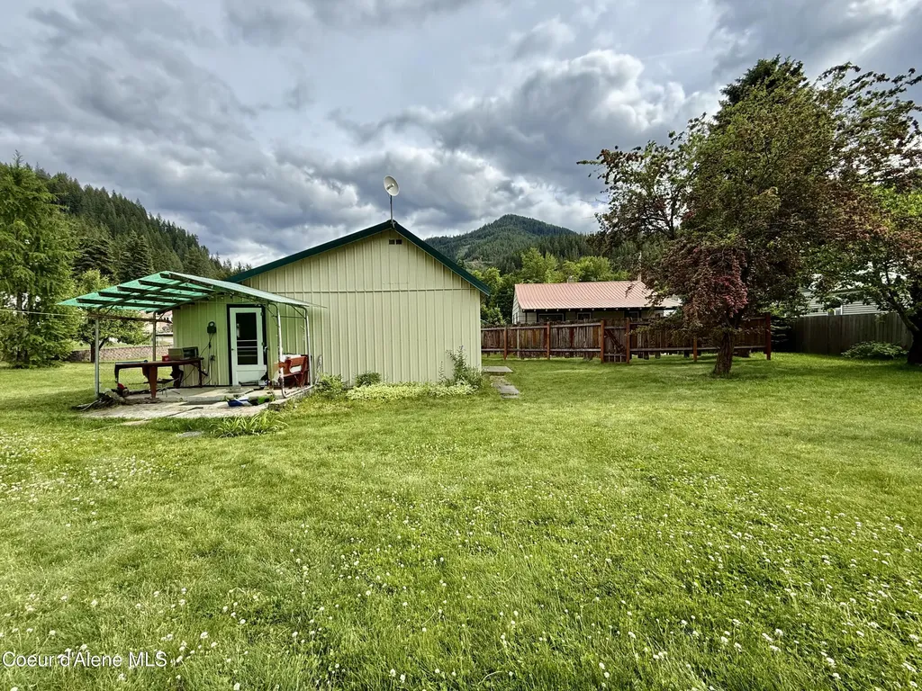 108 Markwell Avenue Silverton ID 83867