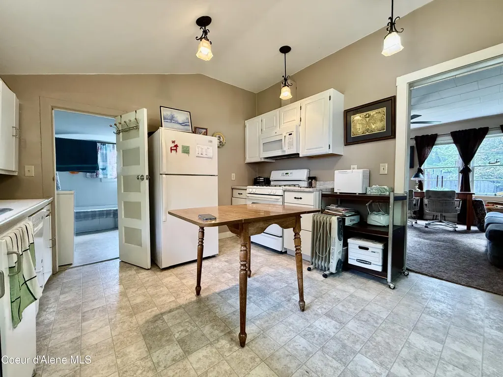 108 Markwell Avenue Silverton ID 83867