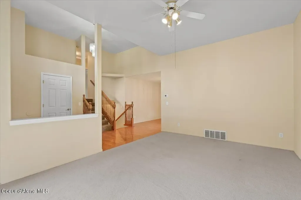 673 E Cloverleaf Drive Hayden ID 83835