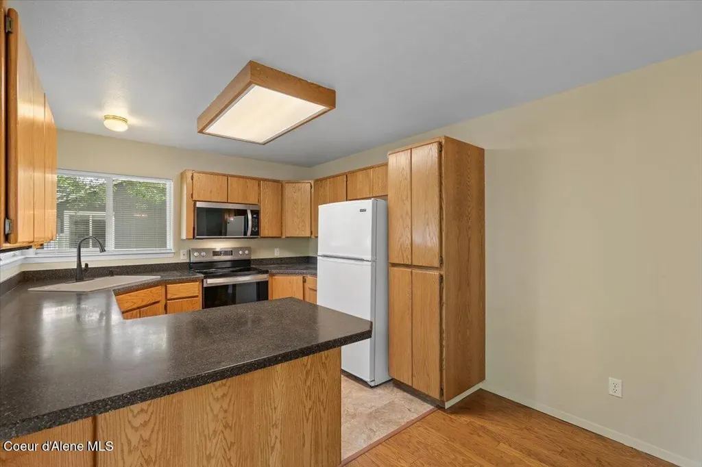 673 E Cloverleaf Drive Hayden ID 83835
