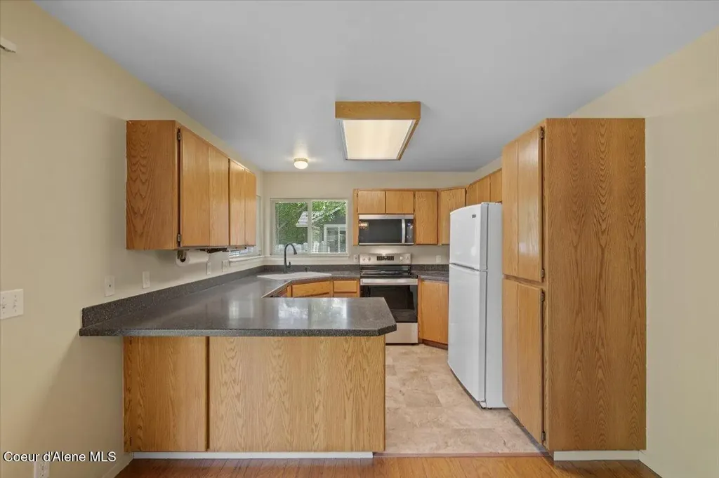 673 E Cloverleaf Drive Hayden ID 83835