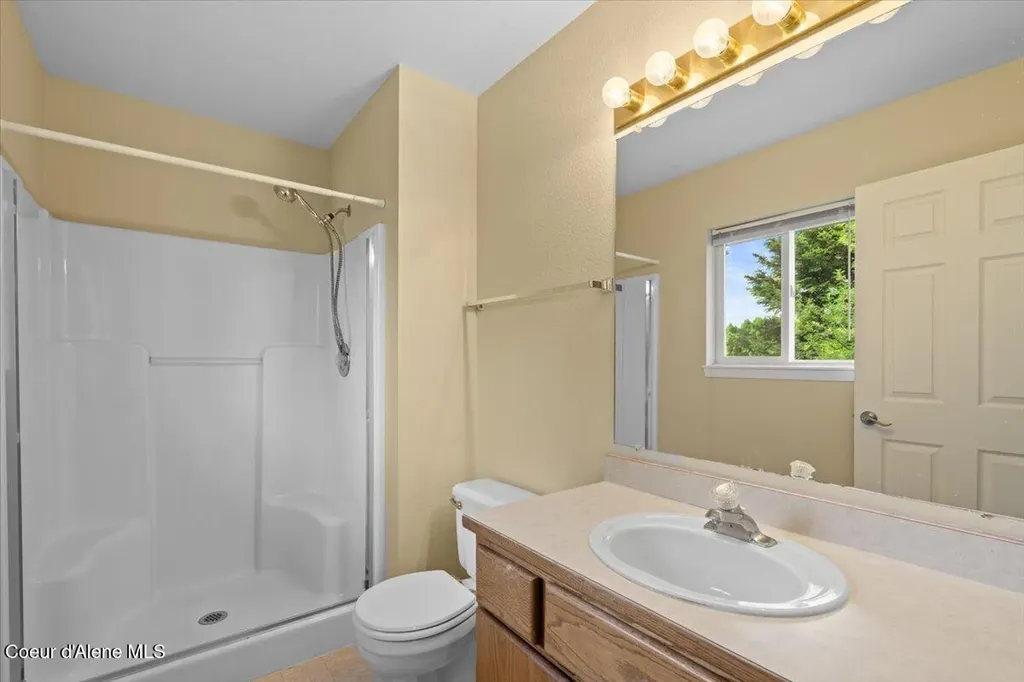 673 E Cloverleaf Drive Hayden ID 83835
