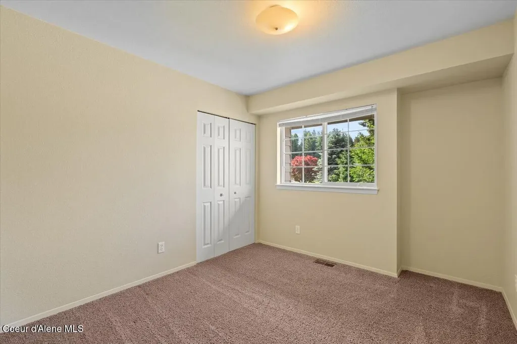 673 E Cloverleaf Drive Hayden ID 83835