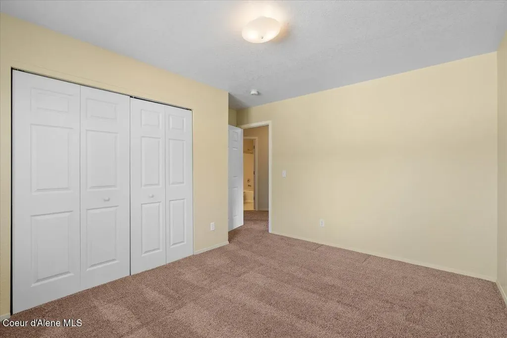 673 E Cloverleaf Drive Hayden ID 83835