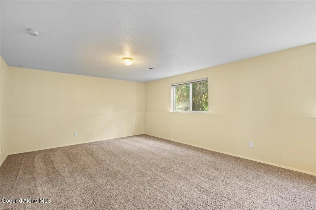 673 E Cloverleaf Drive Hayden ID 83835
