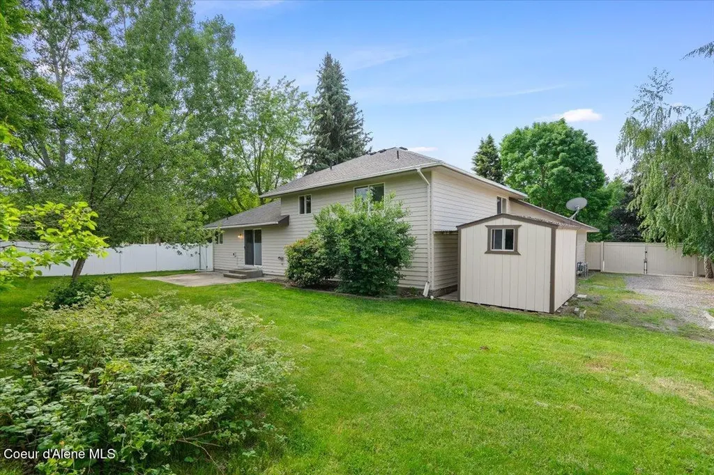 673 E Cloverleaf Drive Hayden ID 83835