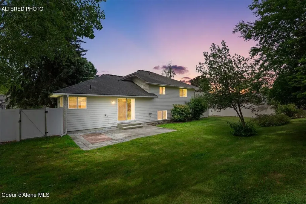 673 E Cloverleaf Drive Hayden ID 83835