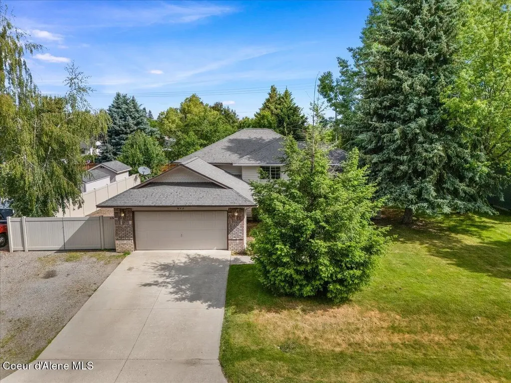 673 E Cloverleaf Drive Hayden ID 83835