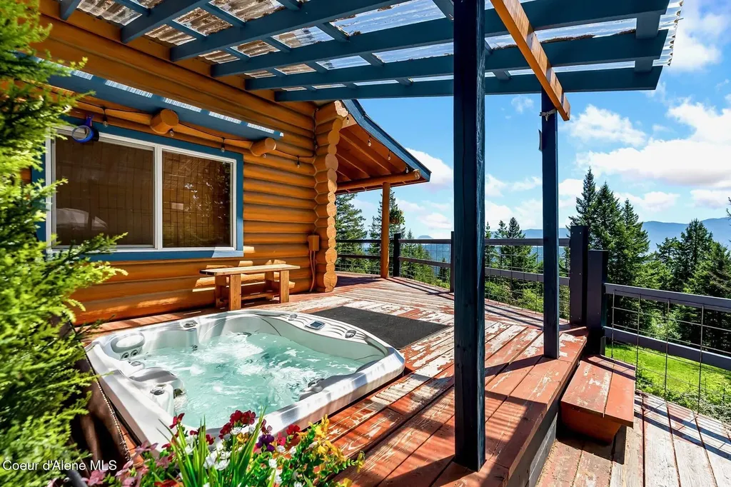185 Larchwood Drive Sagle ID 83860
