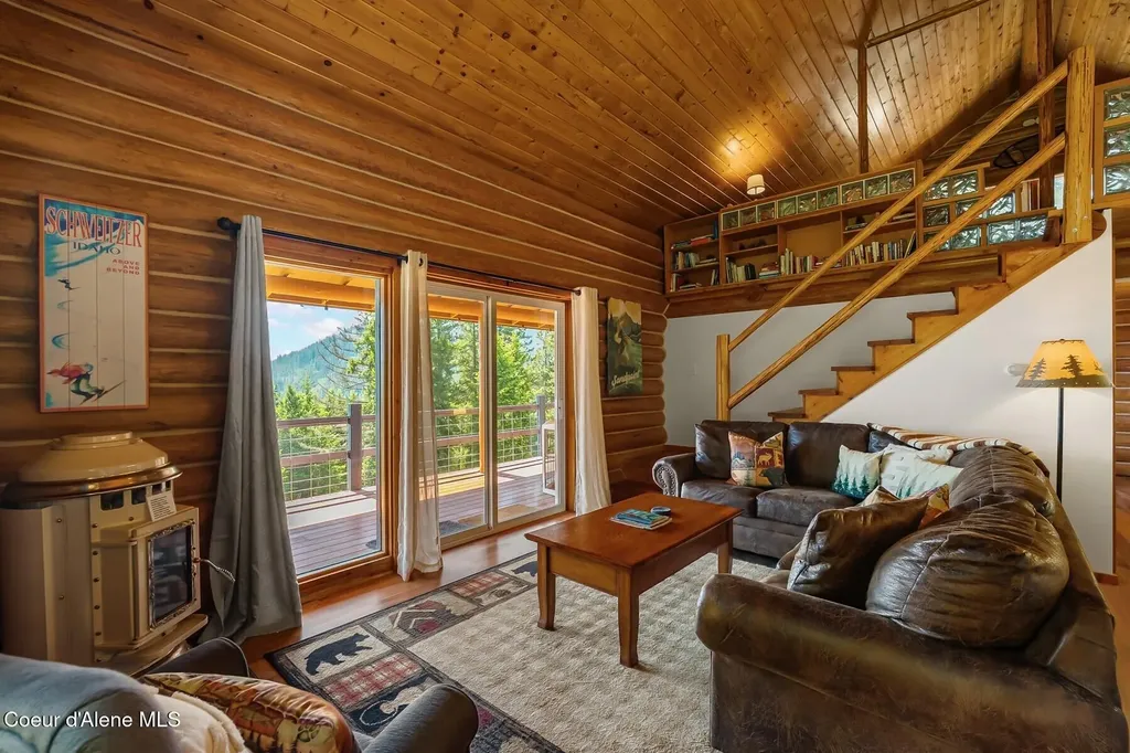 185 Larchwood Drive Sagle ID 83860