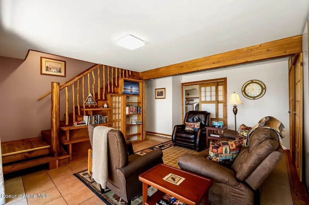185 Larchwood Drive Sagle ID 83860