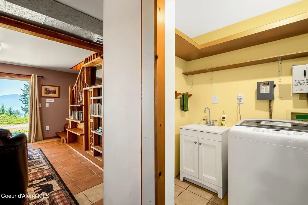 185 Larchwood Drive Sagle ID 83860