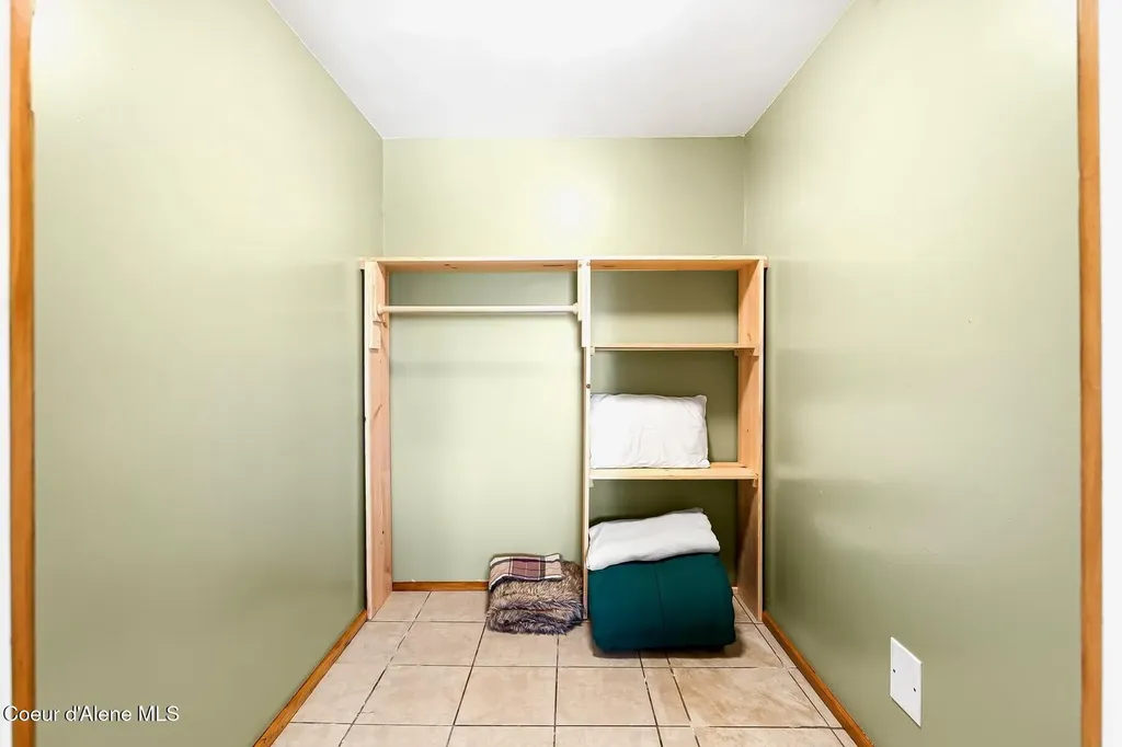 185 Larchwood Drive Sagle ID 83860