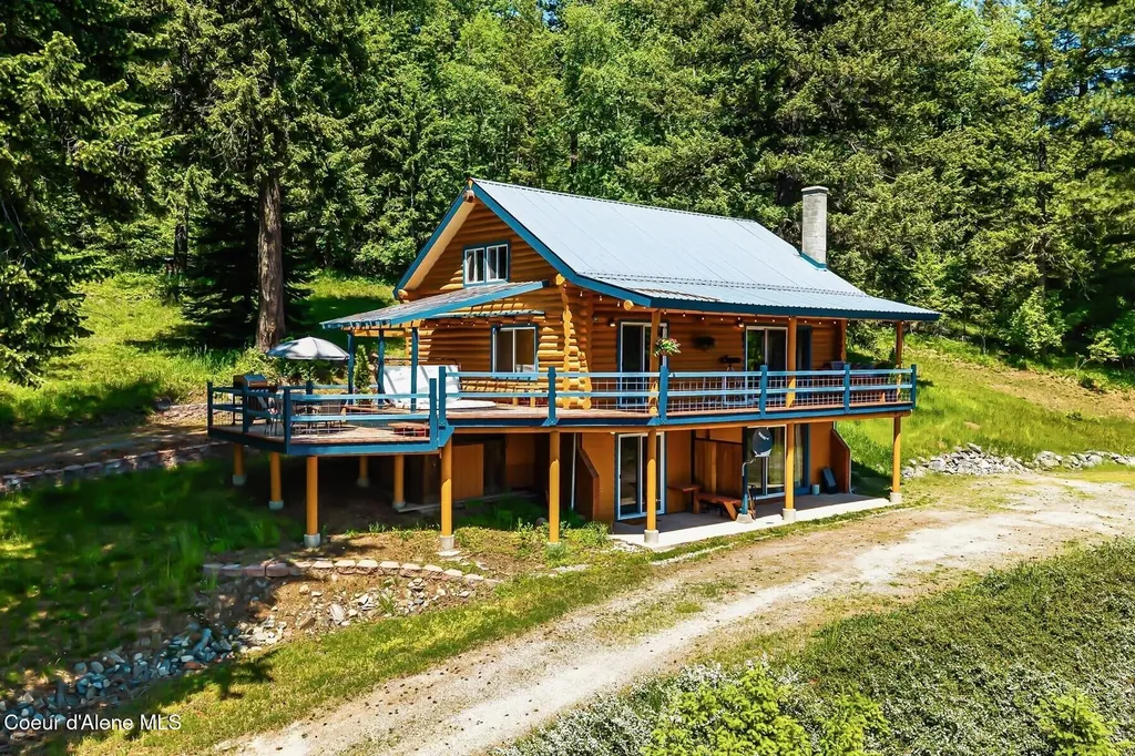 185 Larchwood Drive Sagle ID 83860