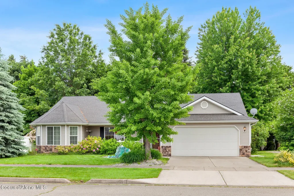 1494 W Sutherland Court Hayden ID 83835