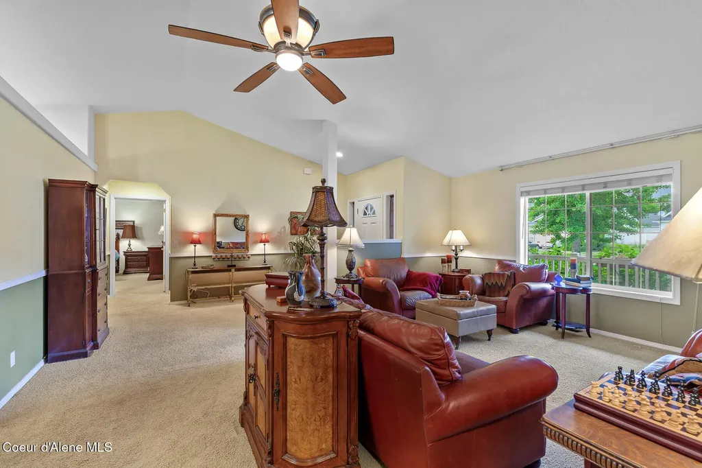 1494 W Sutherland Court Hayden ID 83835