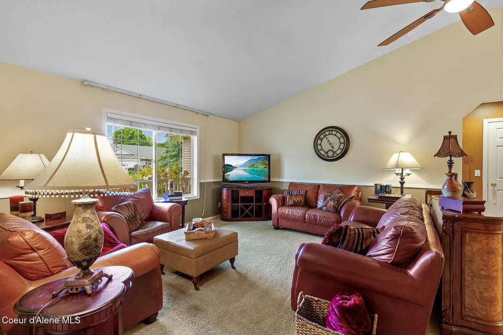 1494 W Sutherland Court Hayden ID 83835