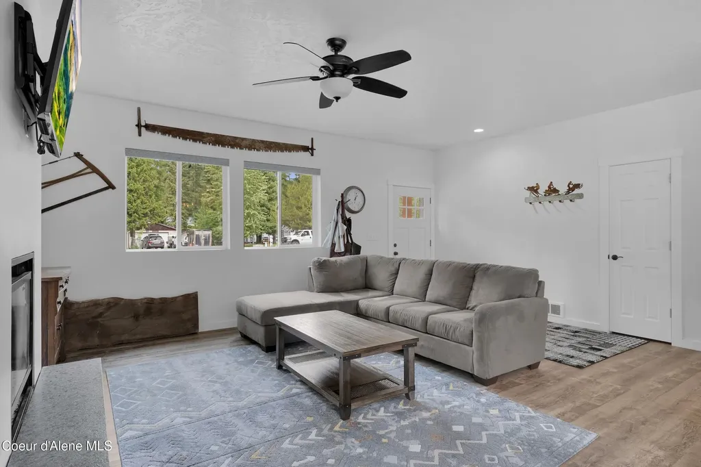 124 N Ryan Road Priest Lake ID 83856