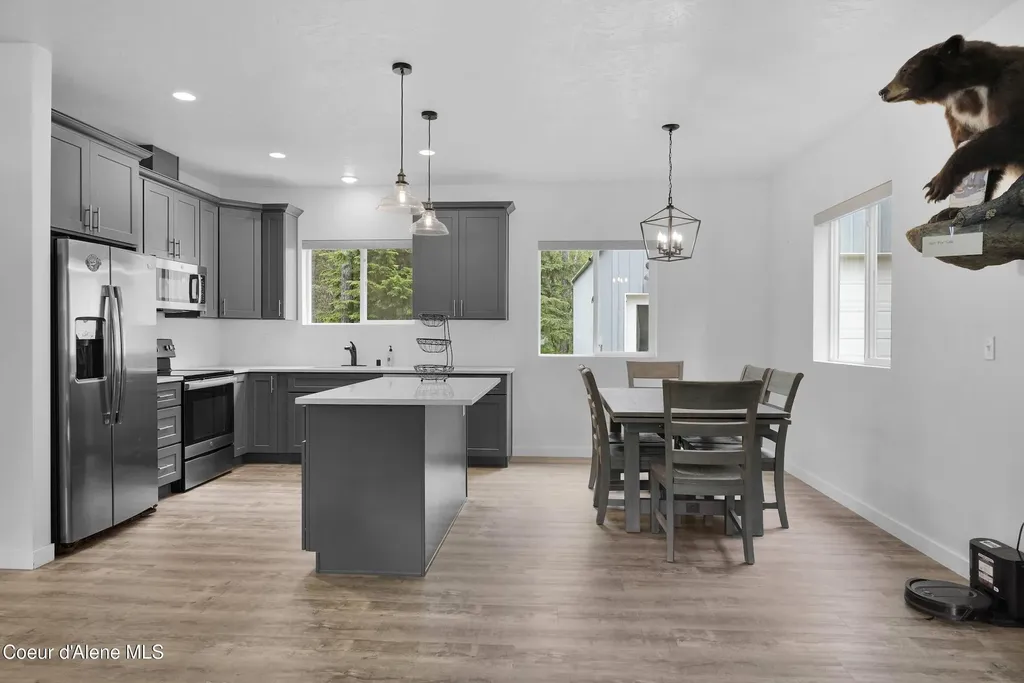 124 N Ryan Road Priest Lake ID 83856