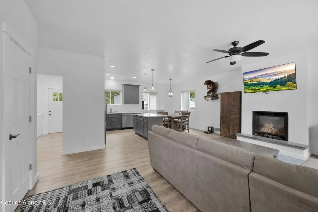 124 N Ryan Road Priest Lake ID 83856