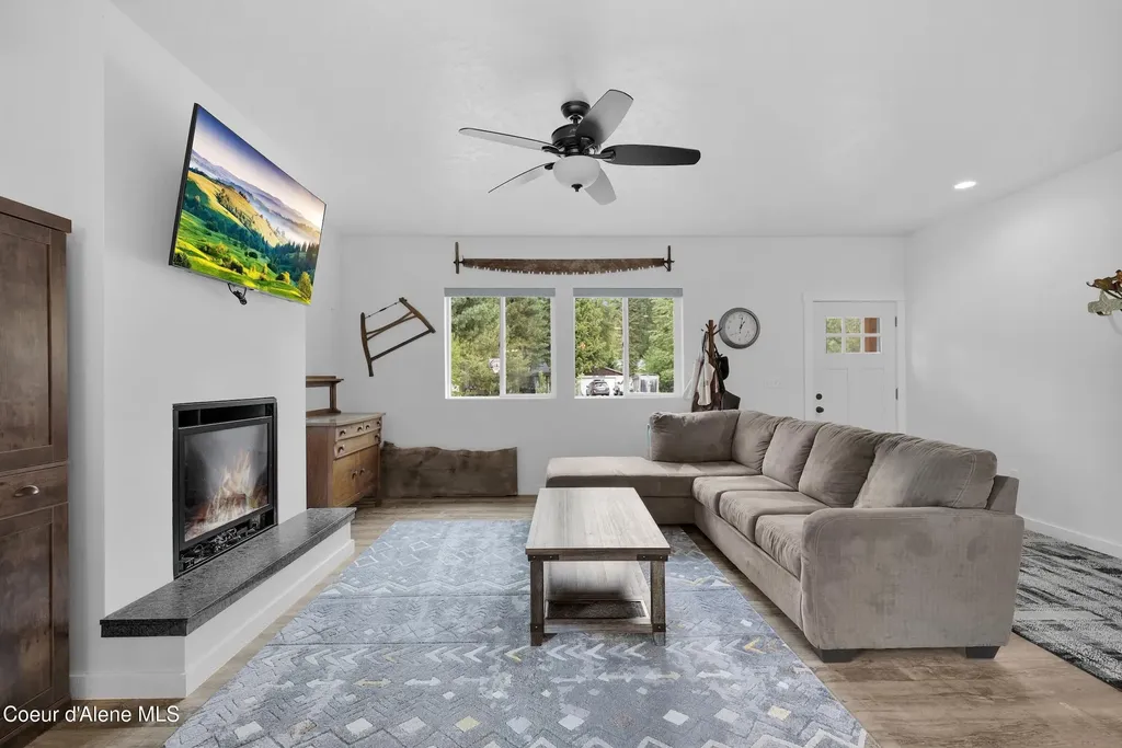 124 N Ryan Road Priest Lake ID 83856