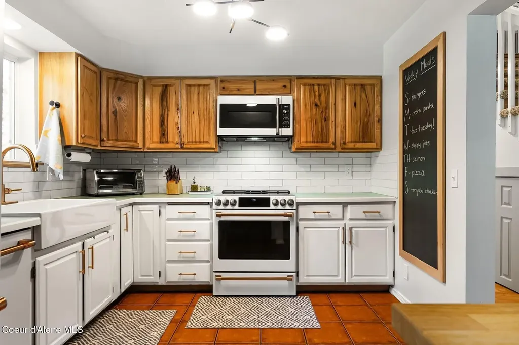 510 Loman Circle Sandpoint ID 83864