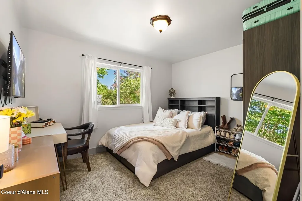 510 Loman Circle Sandpoint ID 83864