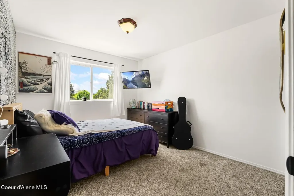 510 Loman Circle Sandpoint ID 83864