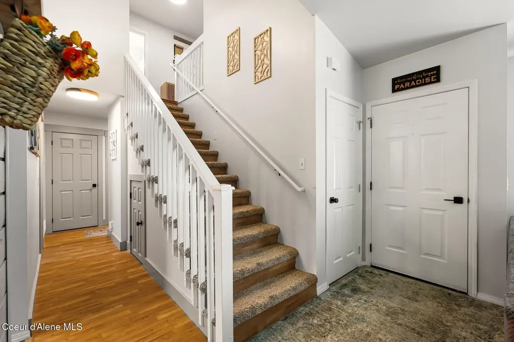 510 Loman Circle Sandpoint ID 83864