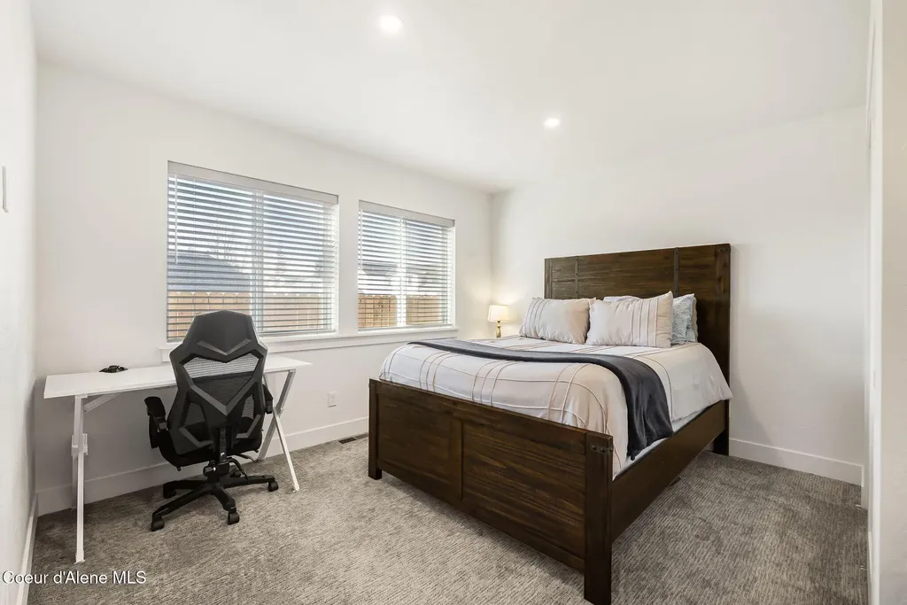 1667 Irvine Way Sandpoint ID 83864