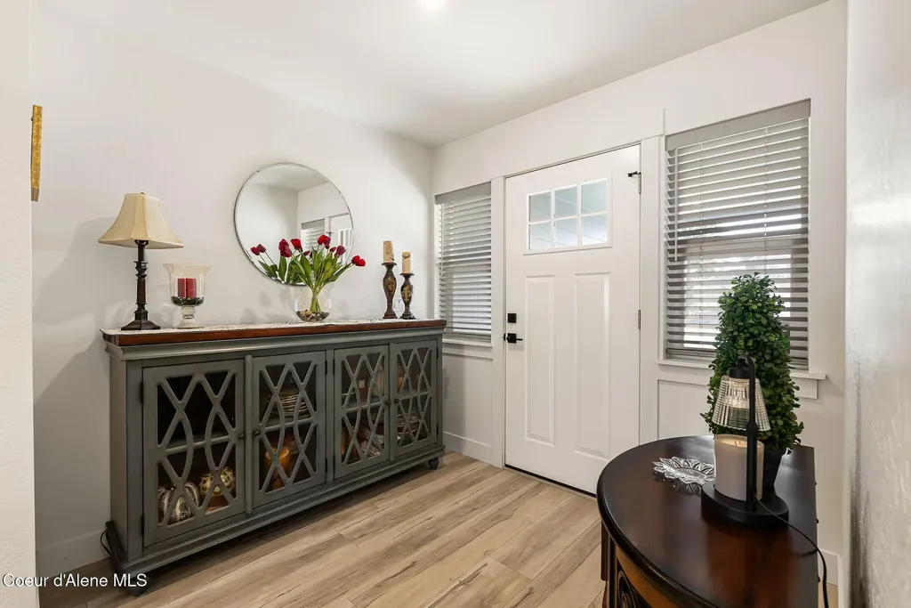 1667 Irvine Way Sandpoint ID 83864