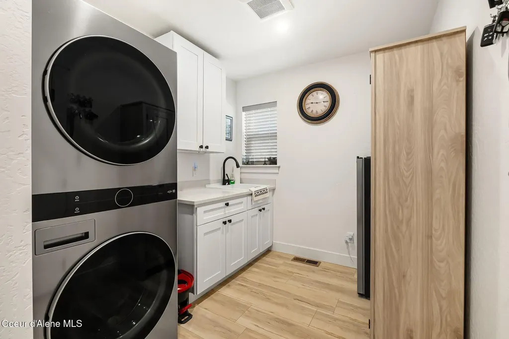 1667 Irvine Way Sandpoint ID 83864
