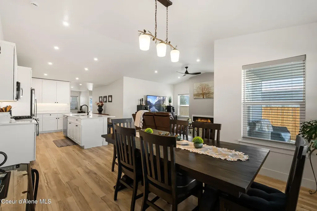 1667 Irvine Way Sandpoint ID 83864