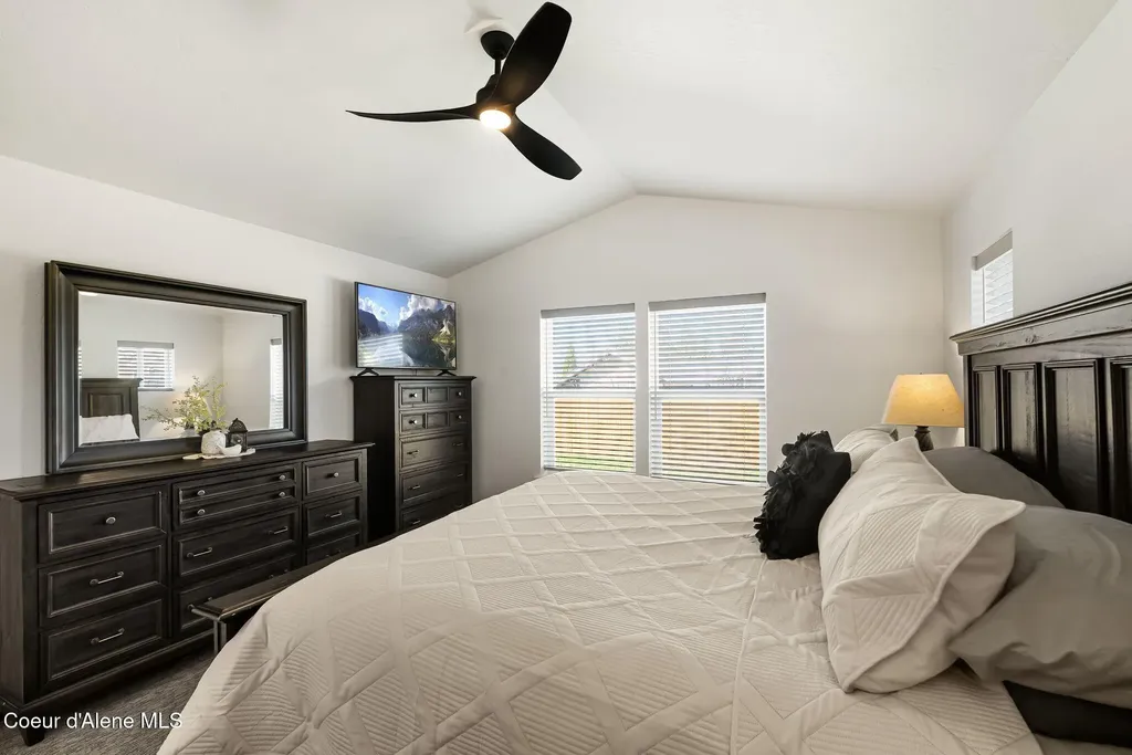 1667 Irvine Way Sandpoint ID 83864