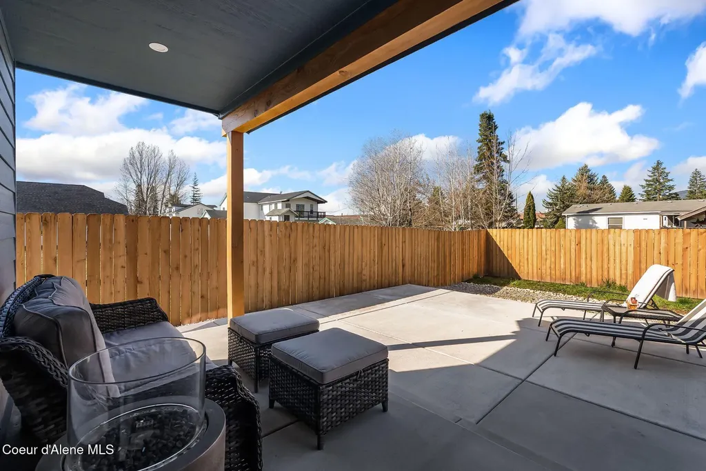 1667 Irvine Way Sandpoint ID 83864