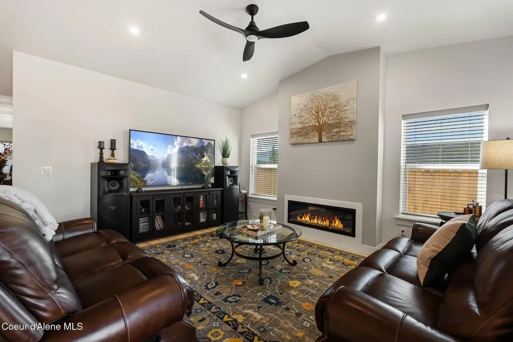 1667 Irvine Way Sandpoint ID 83864