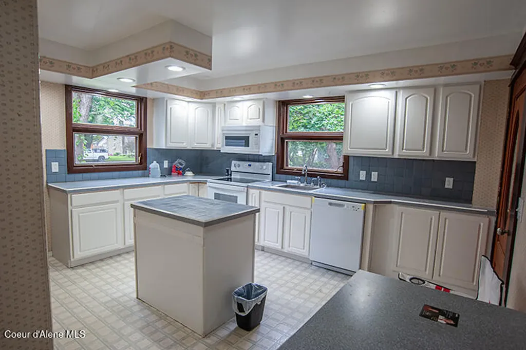 6990 Denver Street Bonners Ferry ID 83805