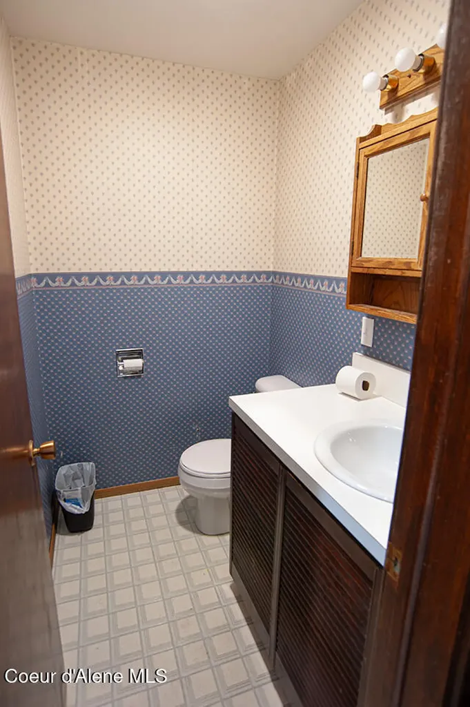 6990 Denver Street Bonners Ferry ID 83805